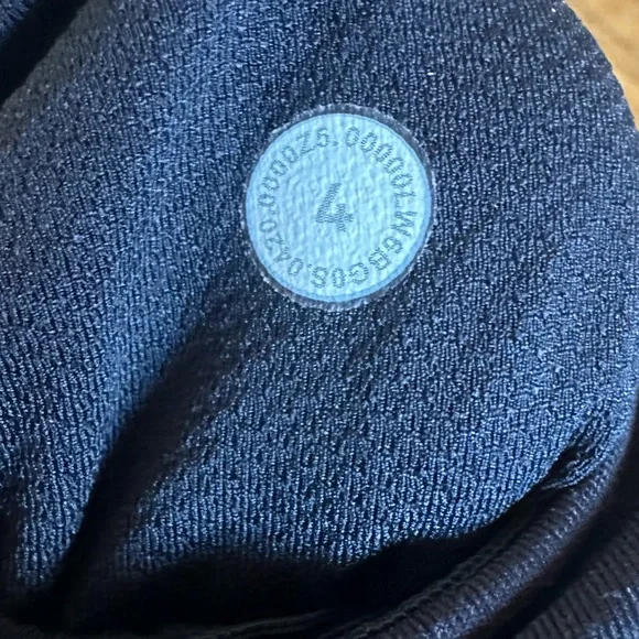 Lululemon Camo crop leggings used in great condition - Picture 11 of 12